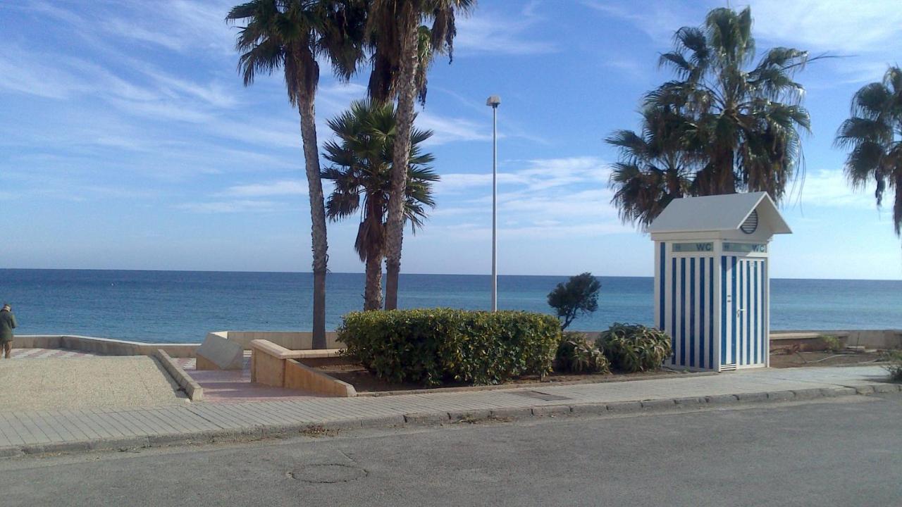 Con Piscina Y Terraza A 50 Metros De La Playa Roquetas de Mar