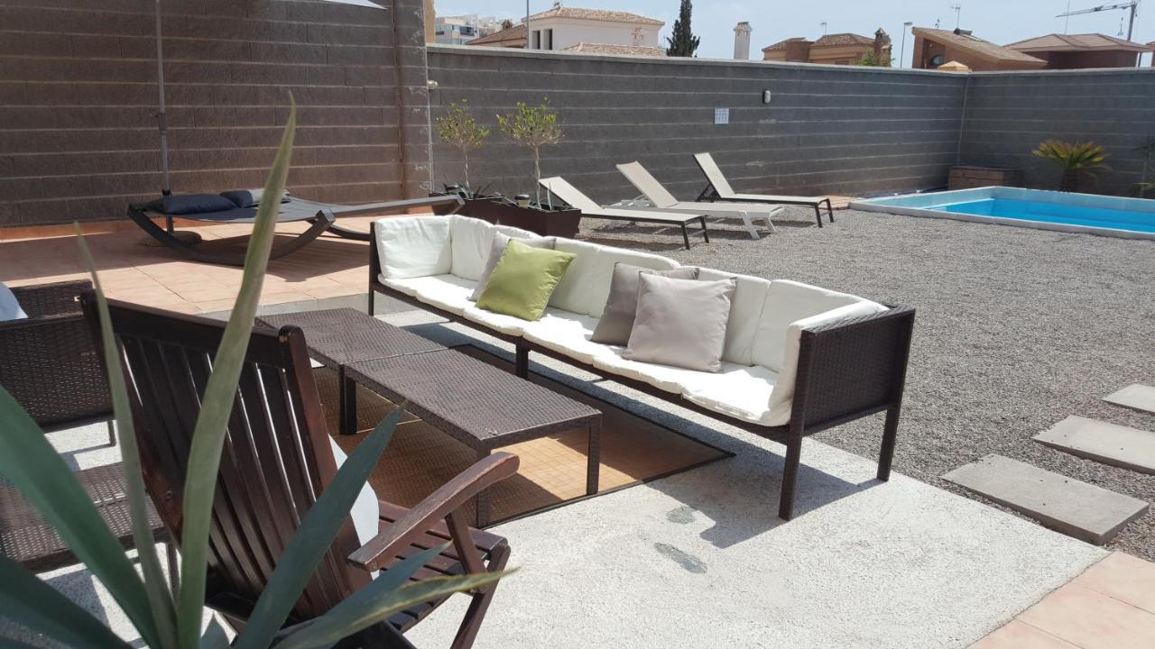 5 Bedrooms Private House 300m From