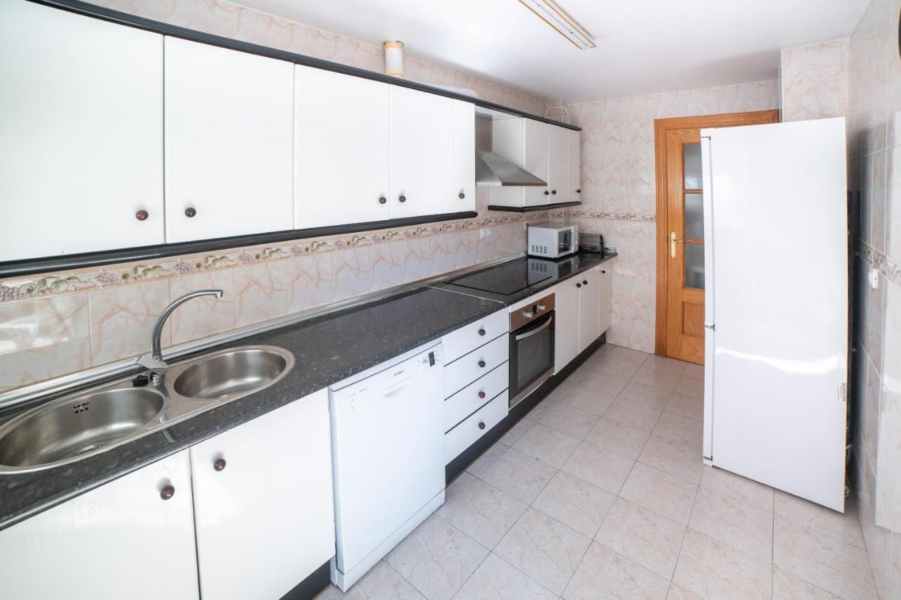 Apartamento Con Piscina Y Terraza A 50 Metros De La Playa *