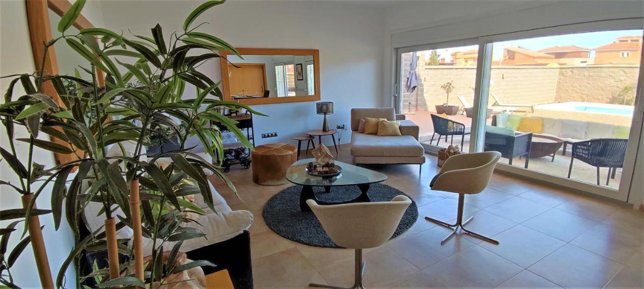 5 Bedrooms Private House 300m From Chalet