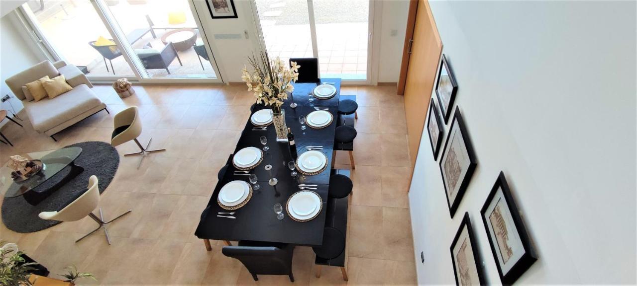 5 Bedrooms Private House 300m From *