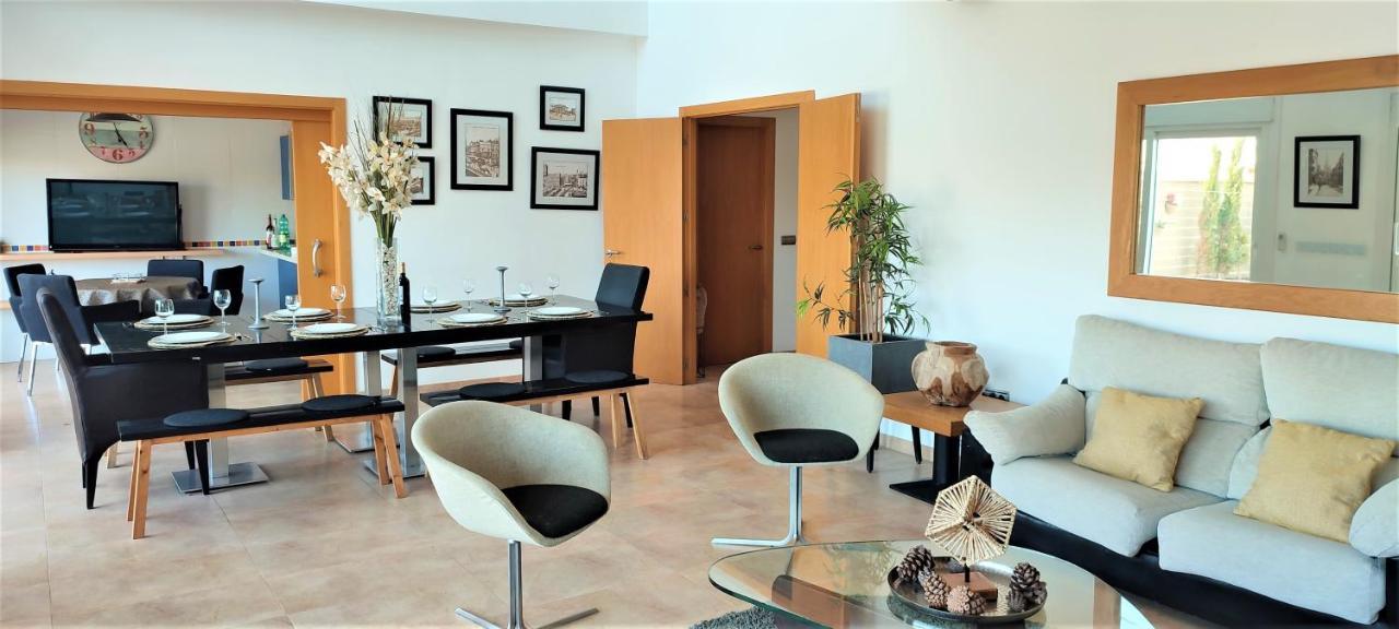 5 Bedrooms Private House 300m From * Roquetas de Mar