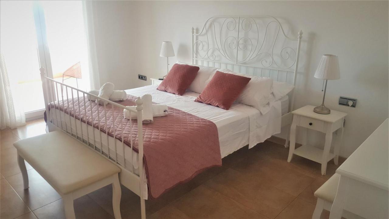 5 Bedrooms Private House 300m From Chalet Roquetas de Mar