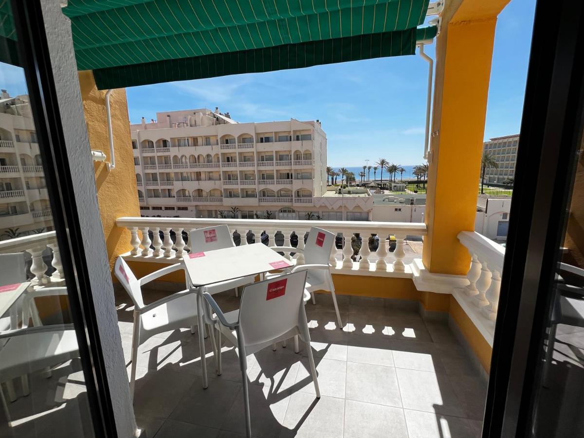 Roquetas Apartment *