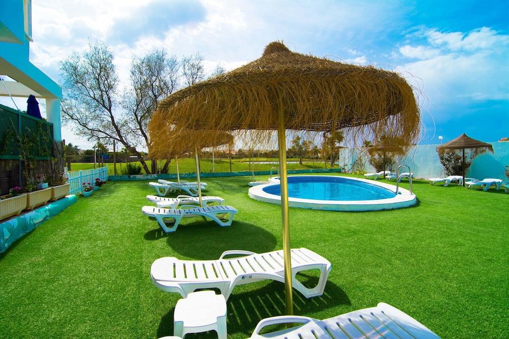 Roquetas And Playa Serena Golf *