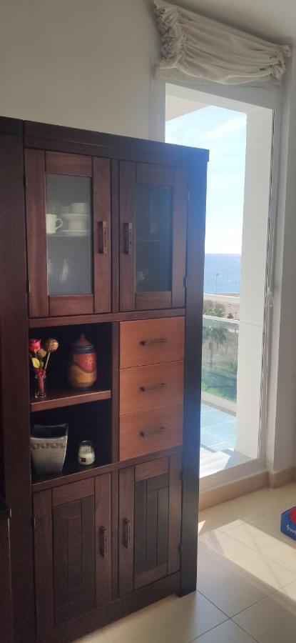 Apartamento De Lujo A Pie De Playa * Roquetas de Mar