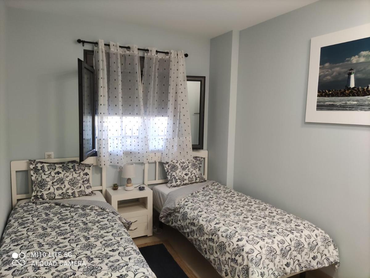 Apartamento De Lujo En Primera Linea Playa, Piscina, Tenis, Padel, Gimnasio, Wifi, Garaje *
