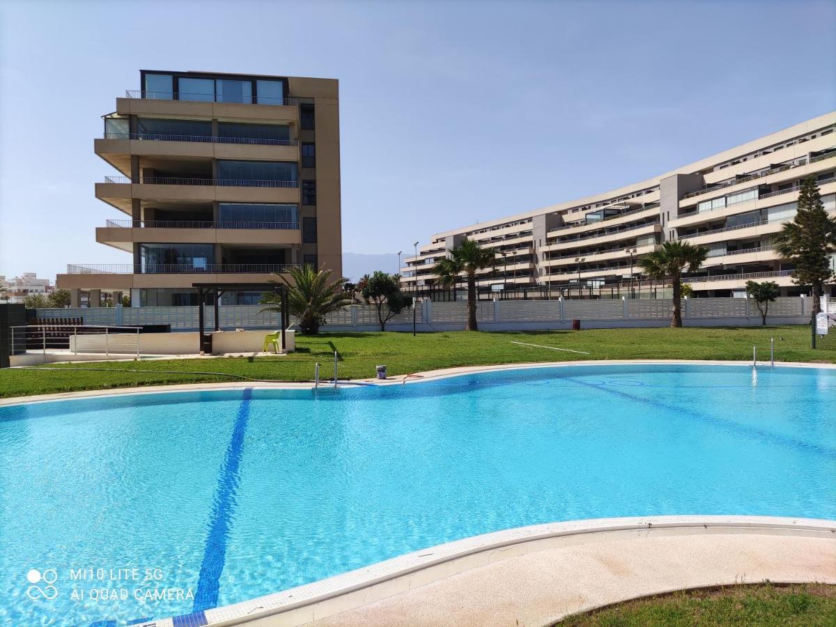 Apartamento De Lujo En Primera Linea Playa, Piscina, Tenis, Padel, Gimnasio, Wifi, Garaje Apartamento Roquetas de Mar