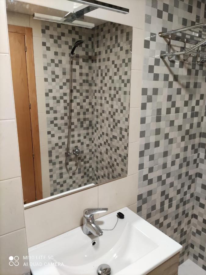 Apartamento De Lujo En Primera Linea Playa, Piscina, Tenis, Padel, Gimnasio, Wifi, Garaje *
