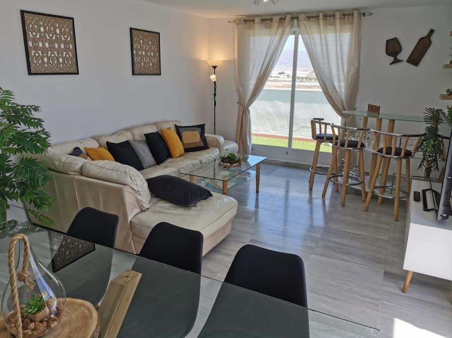 ático 4 Dormitorios Cerca De La Playa Con Gran Terraza Y 2 Parkings * Roquetas de Mar