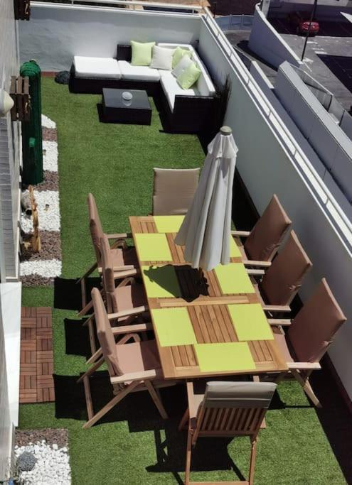 ático 4 Dormitorios Cerca De La Playa Con Gran Terraza Y 2 Parkings Roquetas de Mar