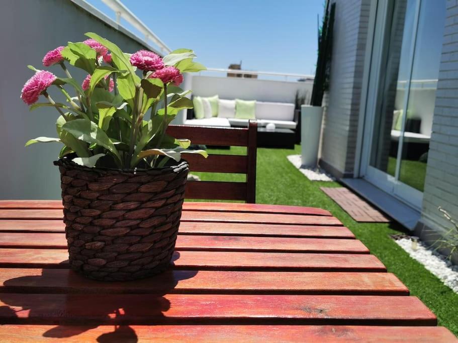 ático 4 Dormitorios Cerca De La Playa Con Gran Terraza Y 2 Parkings Apartamento