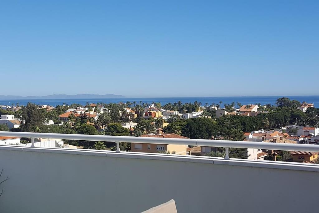 ático 4 Dormitorios Cerca De La Playa Con Gran Terraza Y 2 Parkings Apartamento Roquetas de Mar
