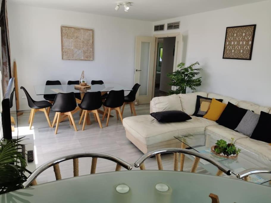Apartamento ático 4 Dormitorios Cerca De La Playa Con Gran Terraza Y 2 Parkings *