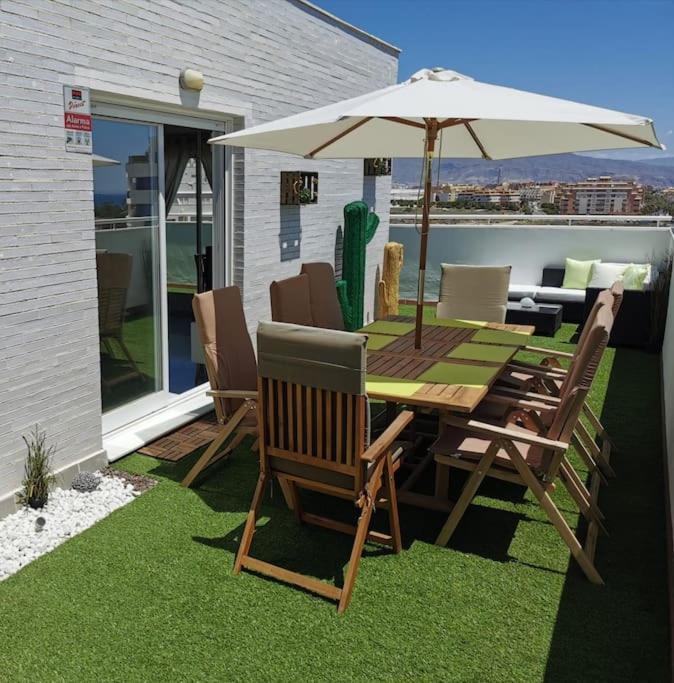 ático 4 Dormitorios Cerca De La Playa Con Gran Terraza Y 2 Parkings Apartamento