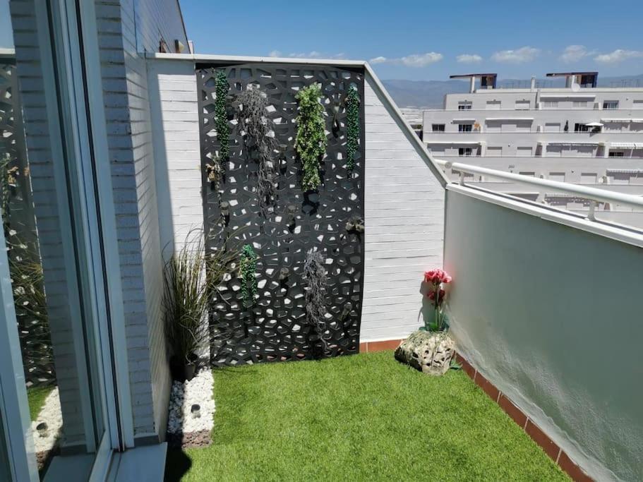 Apartamento ático 4 Dormitorios Cerca De La Playa Con Gran Terraza Y 2 Parkings