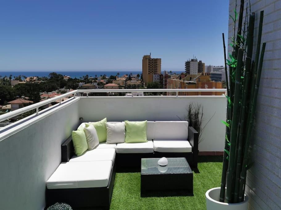 ático 4 Dormitorios Cerca De La Playa Con Gran Terraza Y 2 Parkings