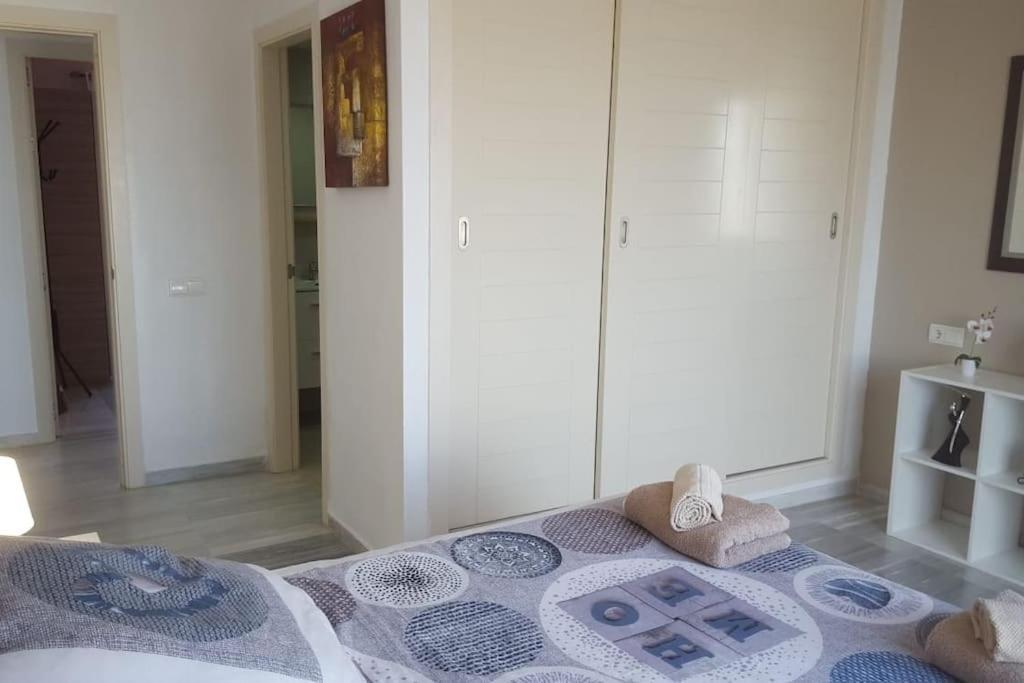 Apartamento ático 4 Dormitorios Cerca De La Playa Con Gran Terraza Y 2 Parkings