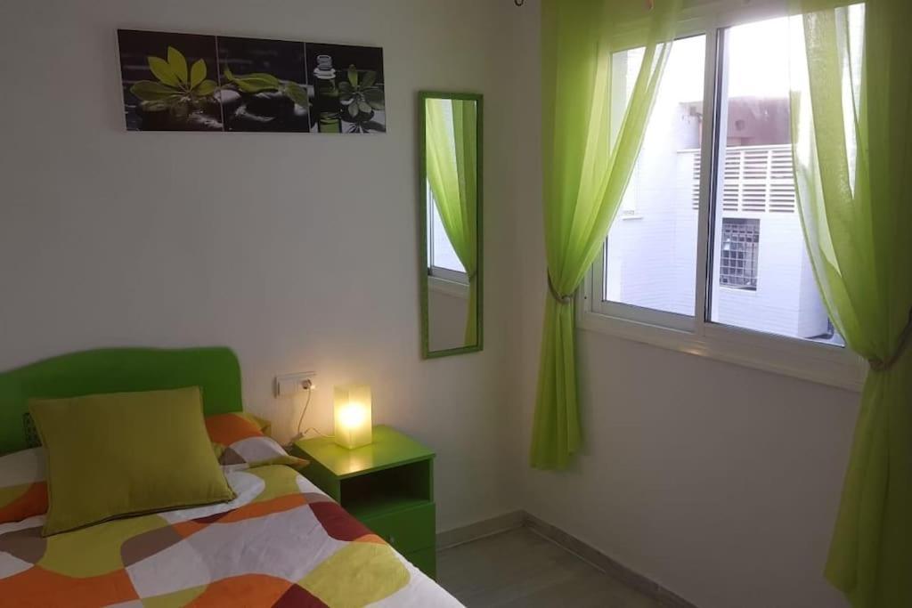 Apartamento ático 4 Dormitorios Cerca De La Playa Con Gran Terraza Y 2 Parkings *