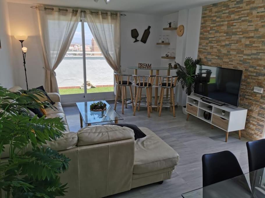 ático 4 Dormitorios Cerca De La Playa Con Gran Terraza Y 2 Parkings Apartamento *