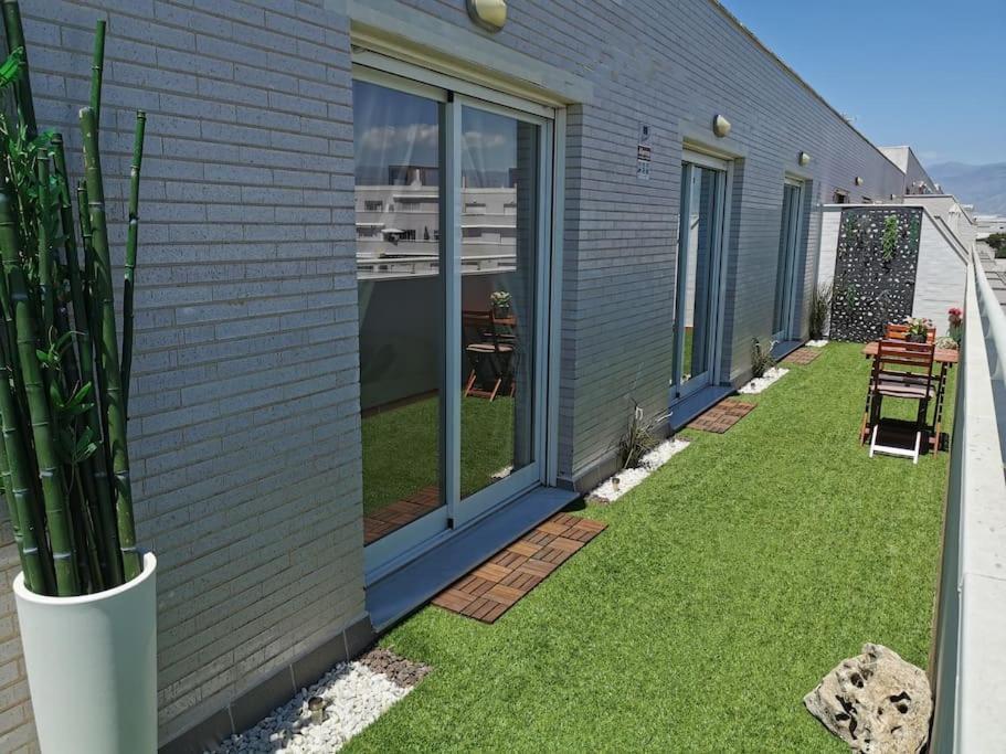 ático 4 Dormitorios Cerca De La Playa Con Gran Terraza Y 2 Parkings