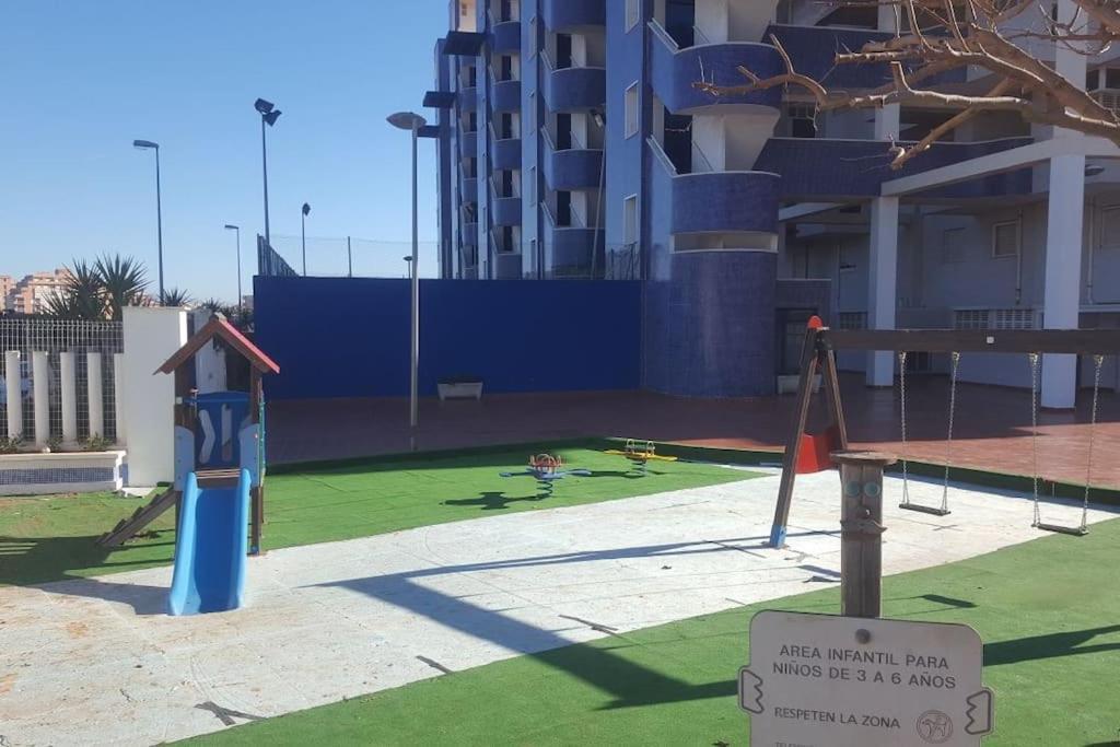 ático 4 Dormitorios Cerca De La Playa Con Gran Terraza Y 2 Parkings *