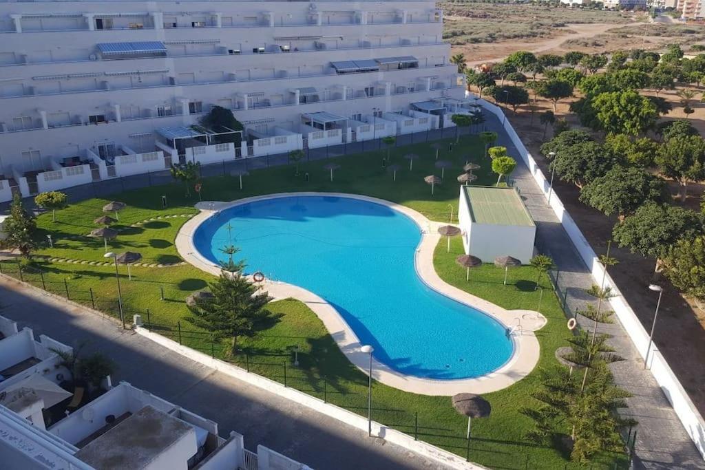 ático 4 Dormitorios Cerca De La Playa Con Gran Terraza Y 2 Parkings *