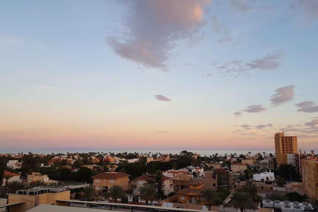 ático 4 Dormitorios Cerca De La Playa Con Gran Terraza Y 2 Parkings * Roquetas de Mar