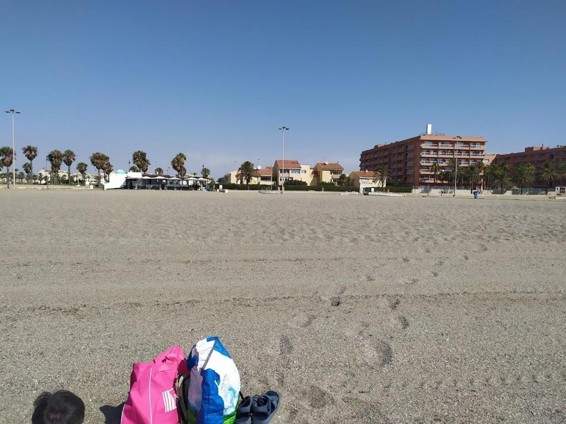 Apartamento Coqueto Con Terraza En La Playa