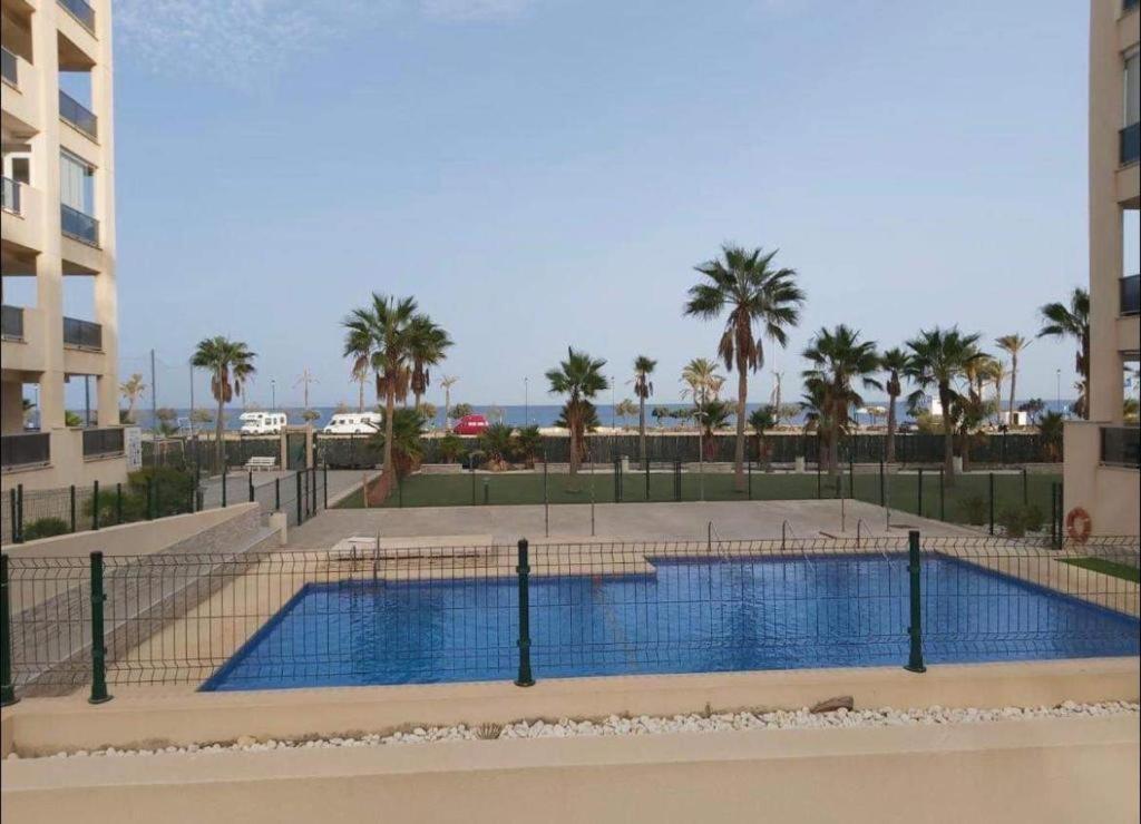 Mar Y Sal, A Pie De Playa. Vacaciones En Apartamento