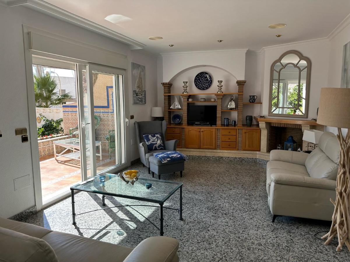 Large Private Pool And Garden Near Roquetas de Mar