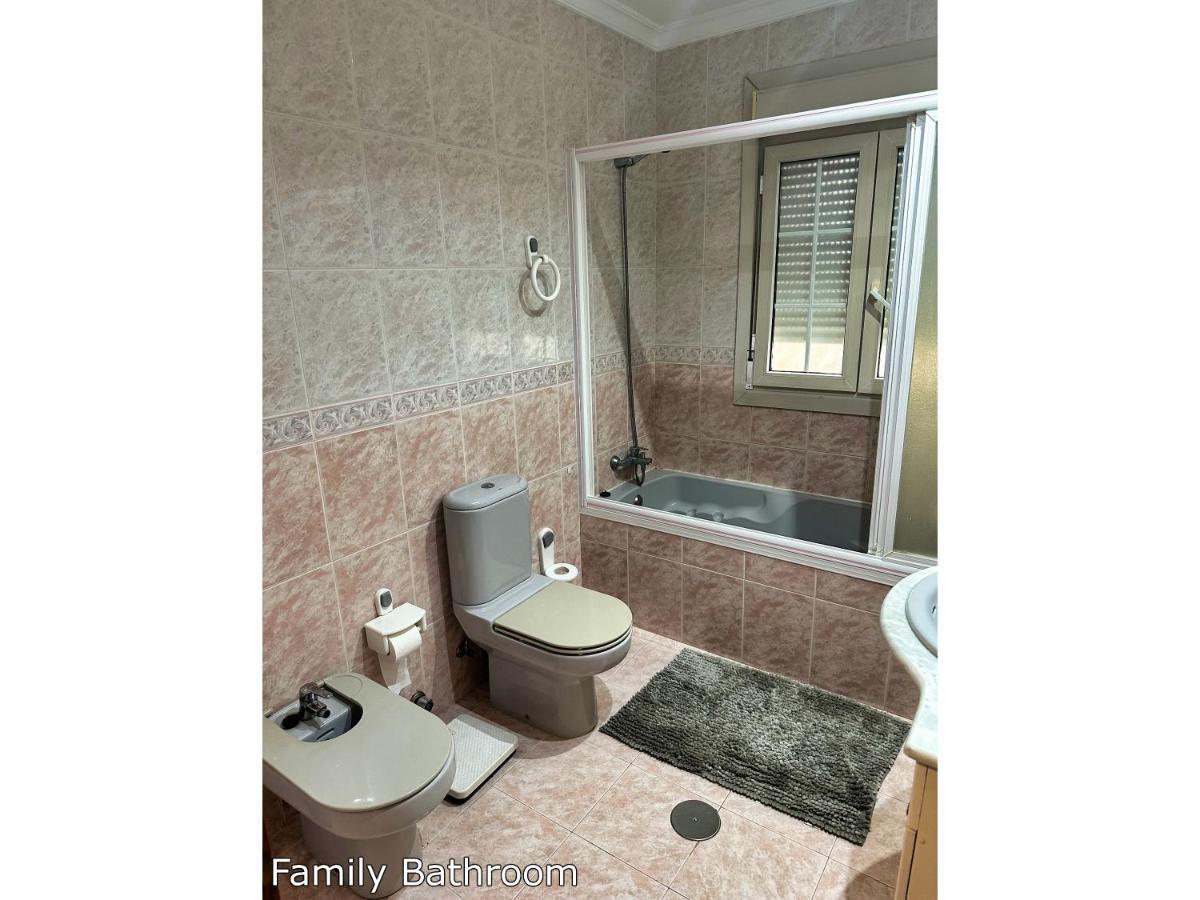 Large Private Pool And Garden Near
