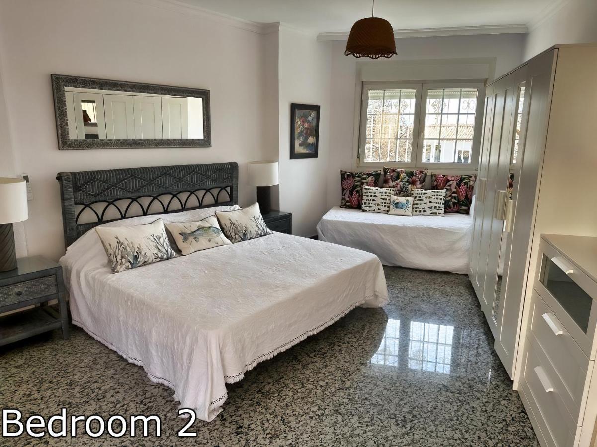 Large Private Pool And Garden Near Roquetas de Mar