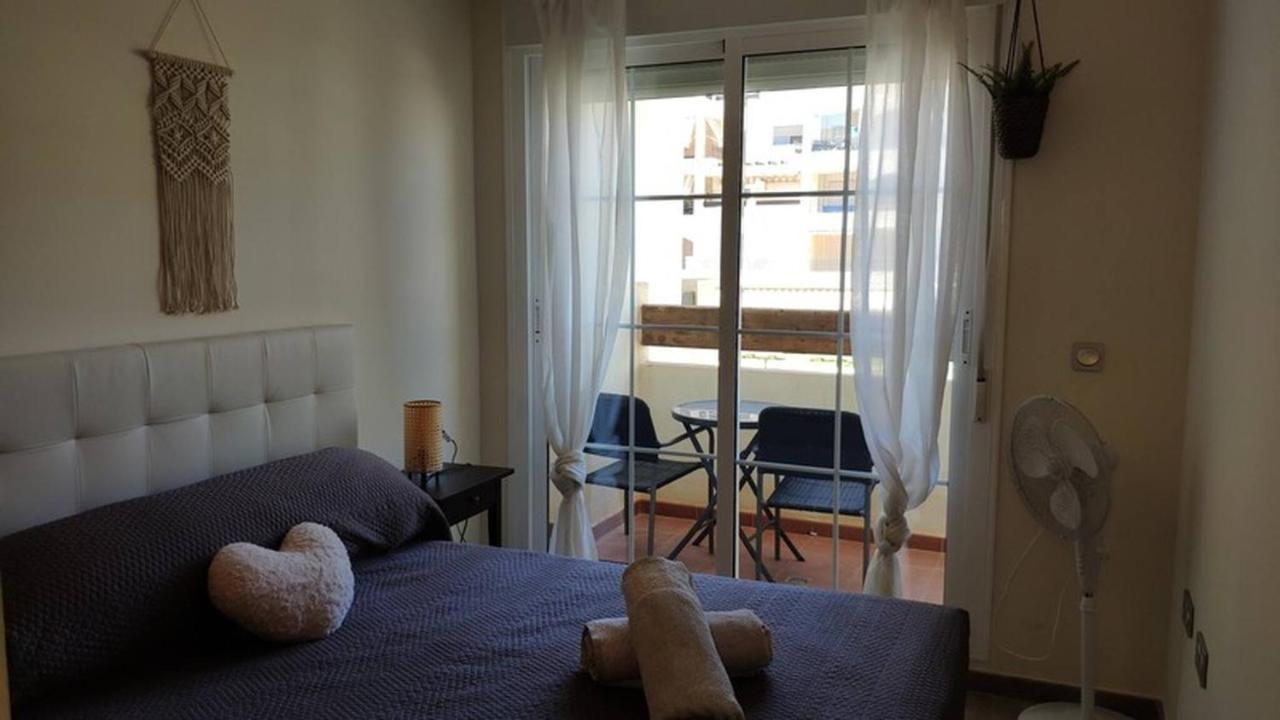 Apartamento Lovely 2 Bedroom With Pool