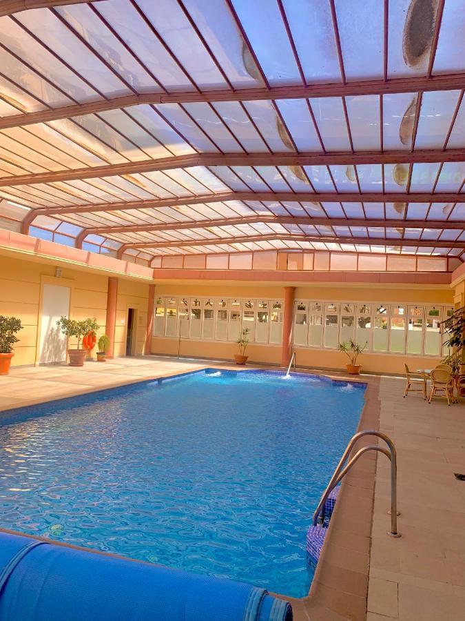 ático Deluxe Entre Centro Y Playa Salinas Con Terraza, Wifi, Piscina Climatizada, Gym, Sauna Y Garaje -smart Tv *