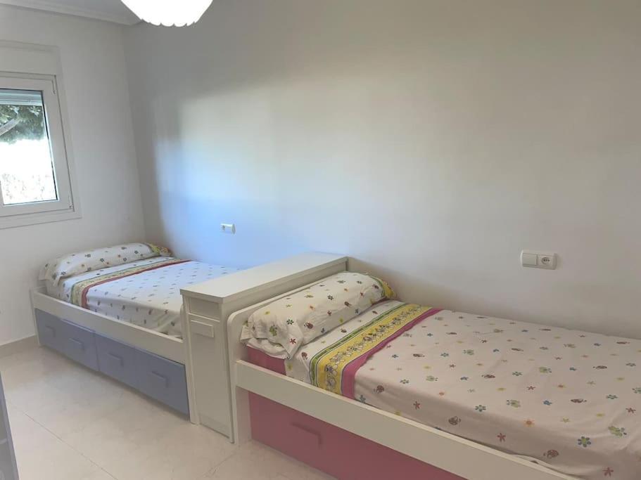 Moderna Y Alegre Vivienda Junto Al Mar . Apartamento