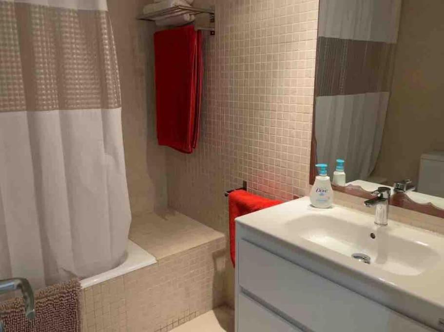 Apartamento Moderna Y Alegre Vivienda Junto Al Mar . *