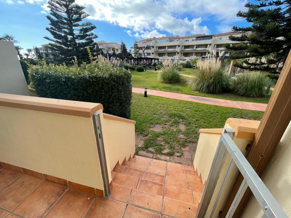 Moderna Y Alegre Vivienda Junto Al Mar . Roquetas de Mar