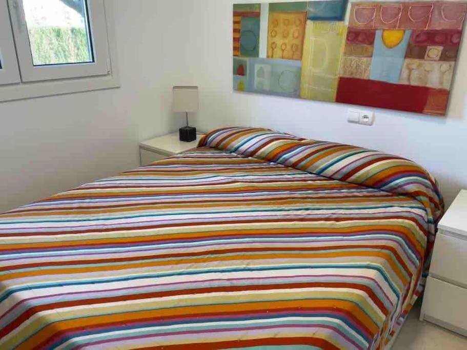 Apartamento Moderna Y Alegre Vivienda Junto Al Mar . Roquetas de Mar