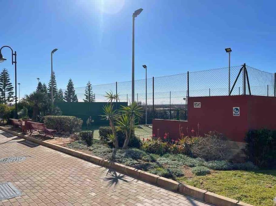 Moderna Y Alegre Vivienda Junto Al Mar . Apartamento Roquetas de Mar