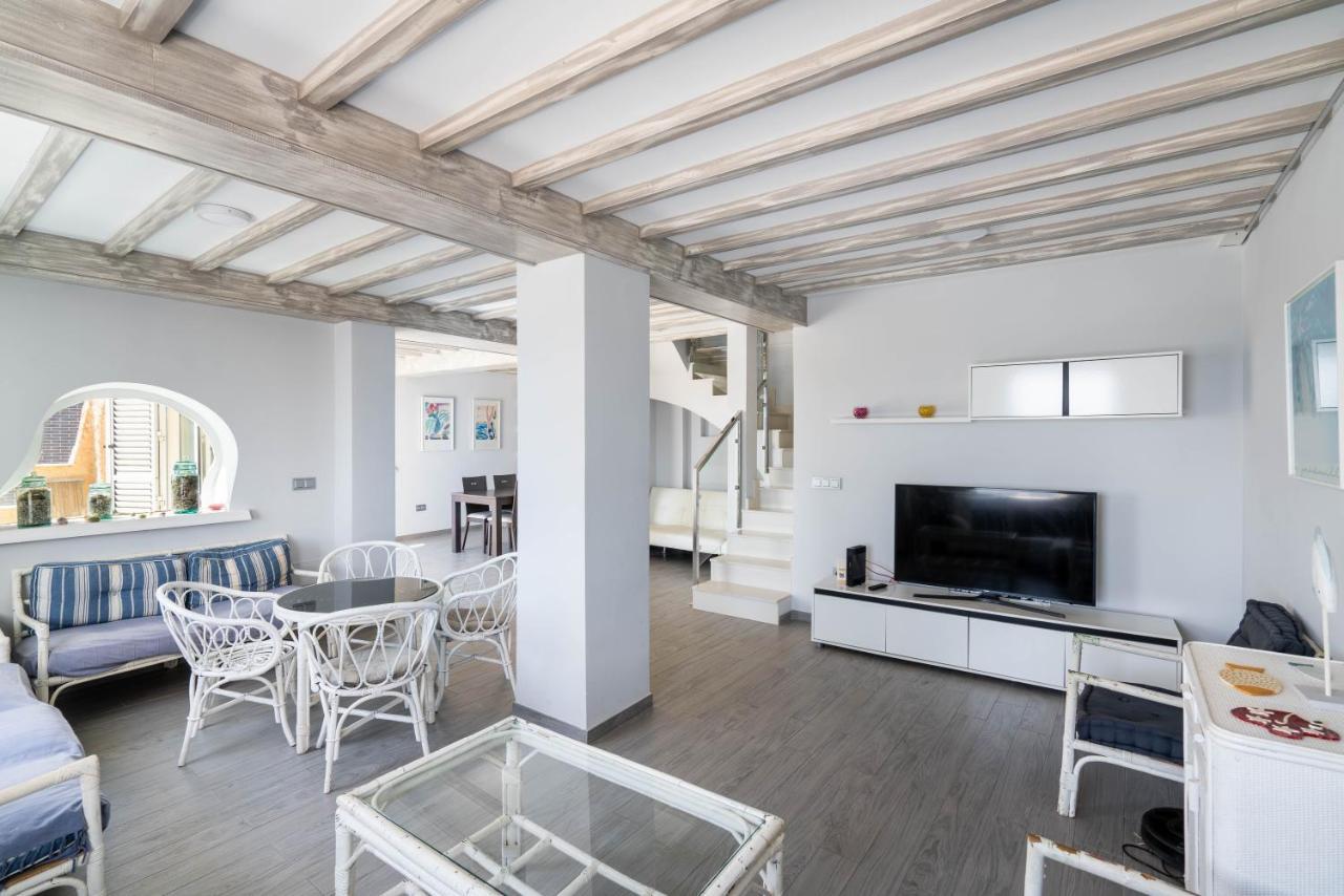 Atico Duplex Frente Al Mar Apartamento *