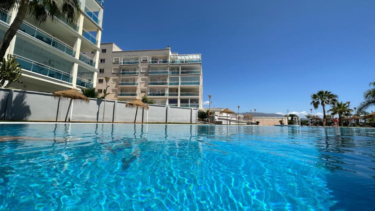 Atico Parque Salinas Beachfront *