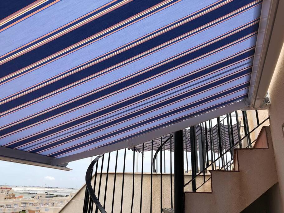 Magnifico Atico Con Vistas Al Mar Y Piscina De 1 Dormitorio Con Solarium, Wifi, Netfix Apartamento Roquetas de Mar