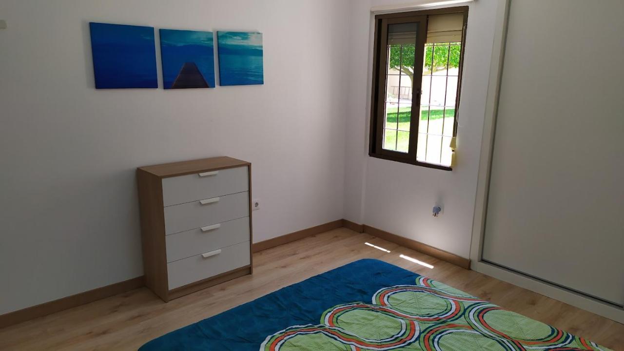 Apartamento Coqueto Con Terraza En La Playa Roquetas de Mar