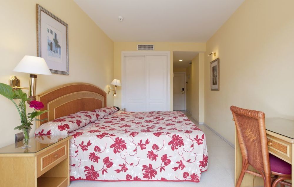 Hotel Roquetas 4*