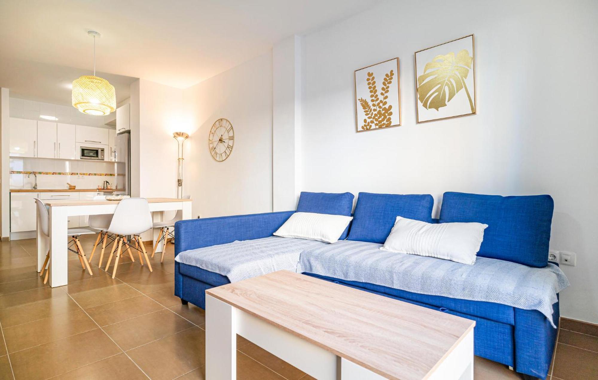 Apartment 1 Bedroom Gorgeous In