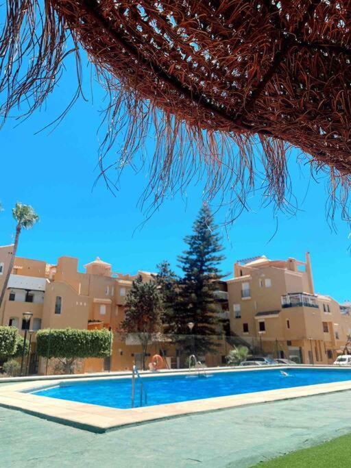 Gran Con Garage Y Piscina En El Centro * Roquetas de Mar