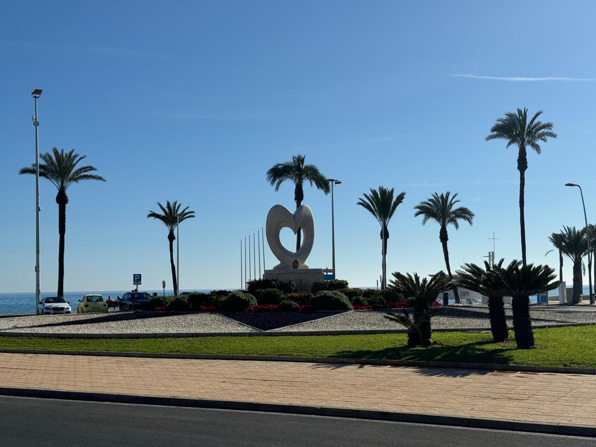 Magnifico Atico Con Vistas Al Mar Y Piscina De 1 Dormitorio Con Solarium, Wifi, Netfix