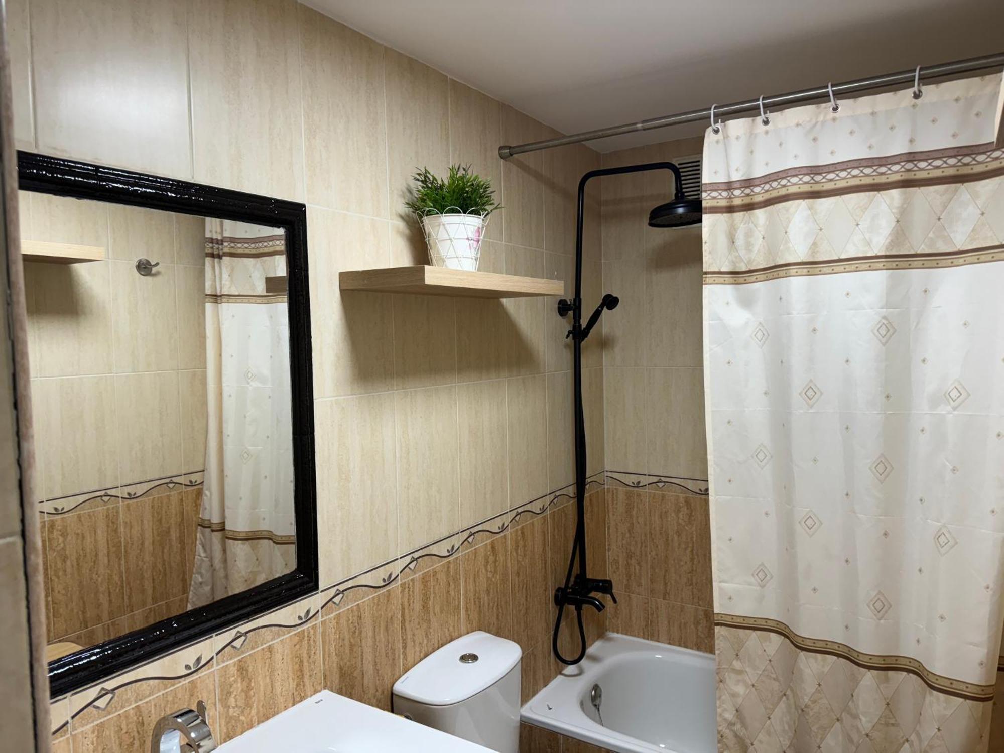 Apartamento Magnifico Atico Con Vistas Al Mar Y Piscina De 1 Dormitorio Con Solarium, Wifi, Netfix *