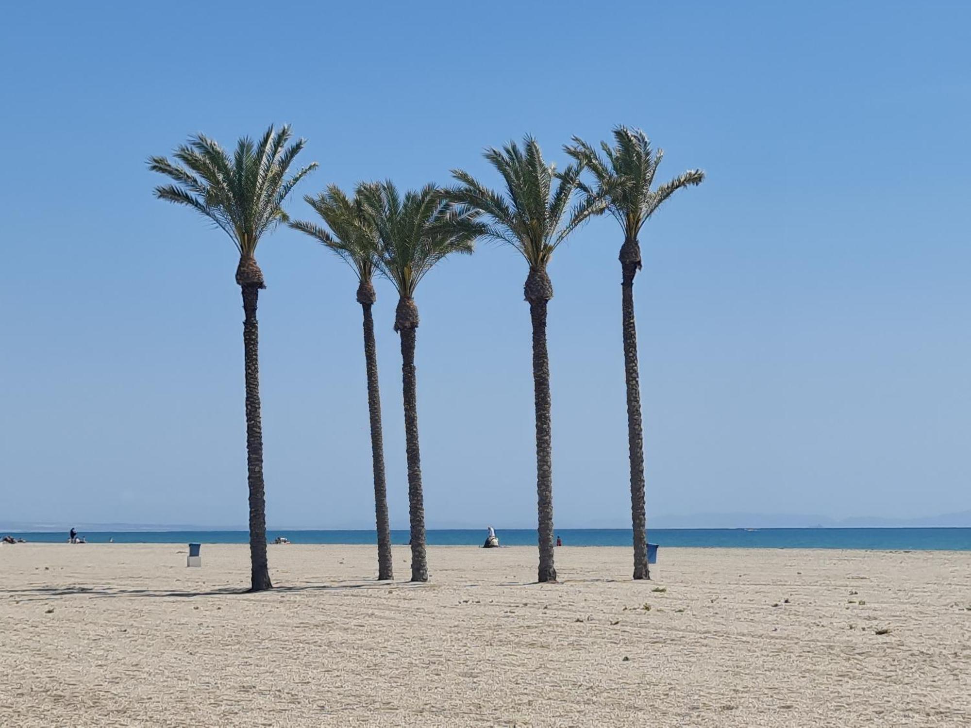 Apartamento Sybarix Beach: 1ª Linea De Playa Roquetas de Mar